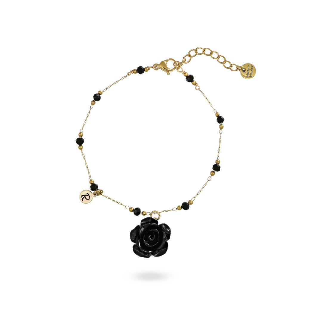 Bracciale nero con rosa e iniziale in acciaio dorato