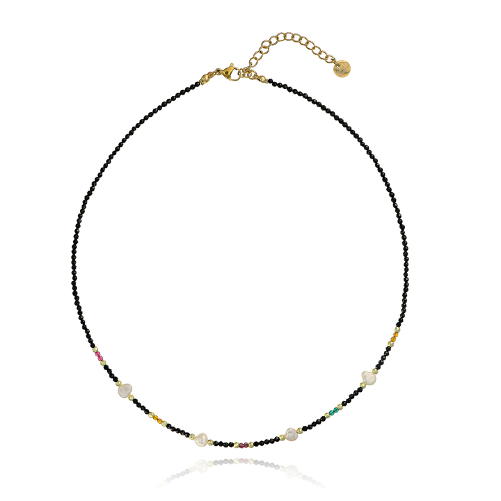Collana con cristalli multicolor e perle di fiume in acciaio dorato