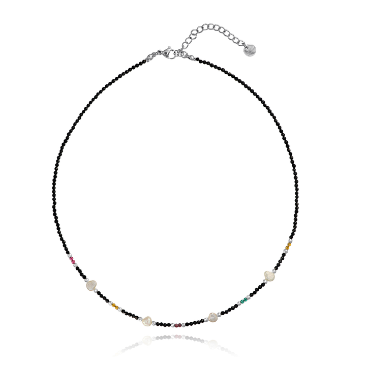 Collana con cristalli neri e perle di fiume in acciaio