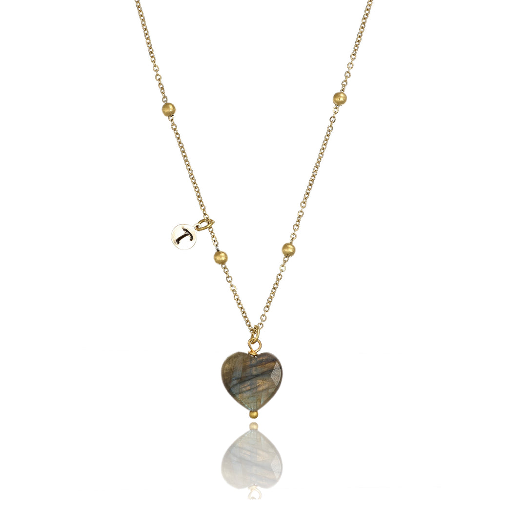 Collana con cuore in labradorite e iniziale su acciaio dorato