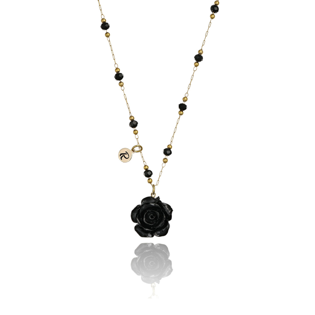 Collana nera con rosa e iniziale in acciaio dorato