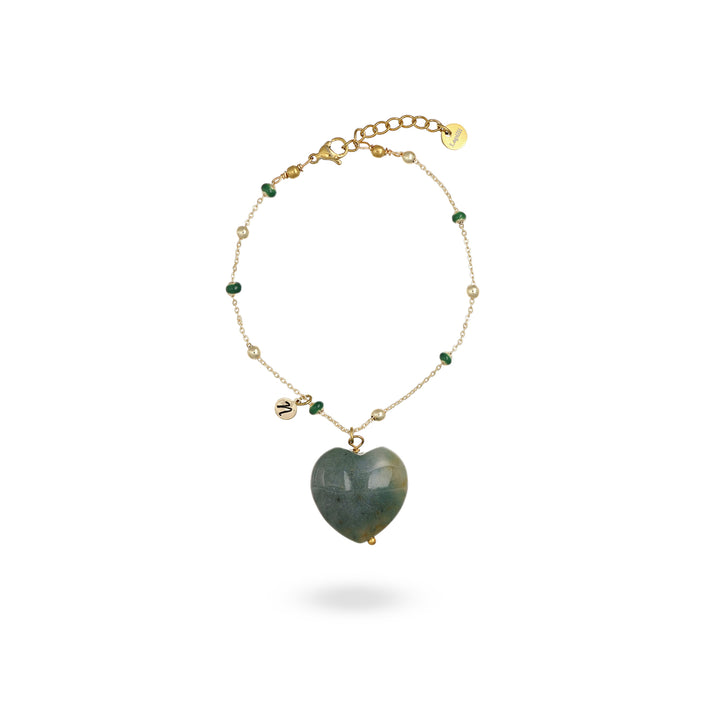 Bracciale con cuore  bombato in agata muschiata su catena con pallini verdi in acciaio dorato
