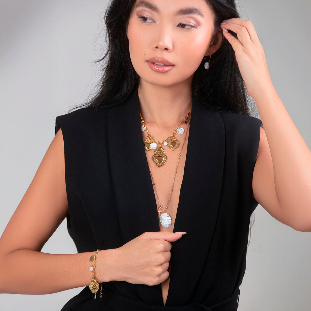 Collana con medaglina sacra Madonna Miracolosa in madreperla su acciaio dorato