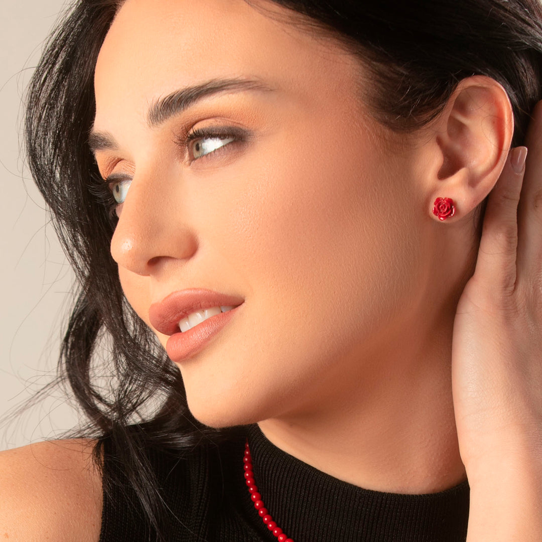 Cerchi con rosa rossa in acciaio dorato